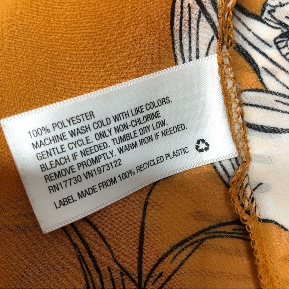 A New Day top blouse with bell sleeves - Picture 5 of 6